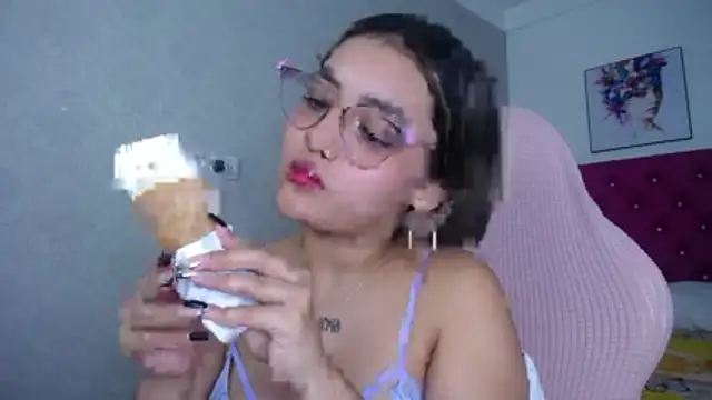 kathe-mills235 webcam