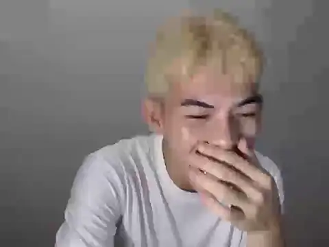 Urhotsilverboy webcam