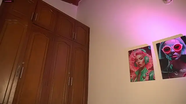 pocahotass_11 webcam