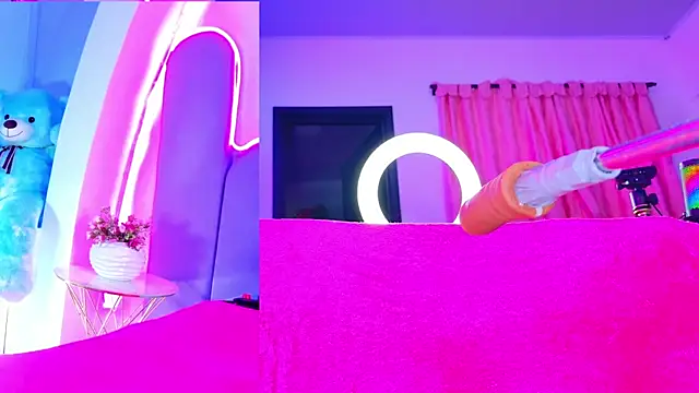 NathaxaLeans webcam