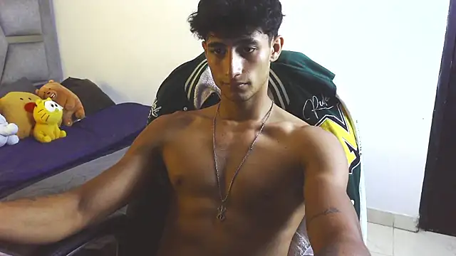 MaxiimoRomano_ webcam