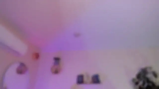 YariRose webcam