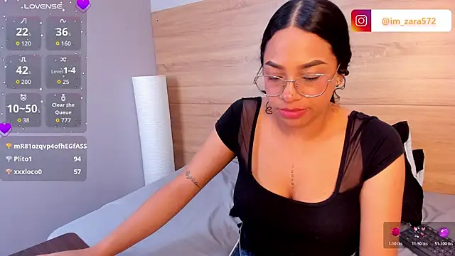 Zara_rose__ webcam