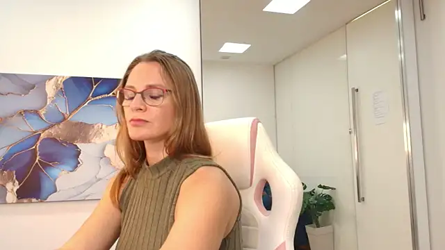 Milf_Tea webcam