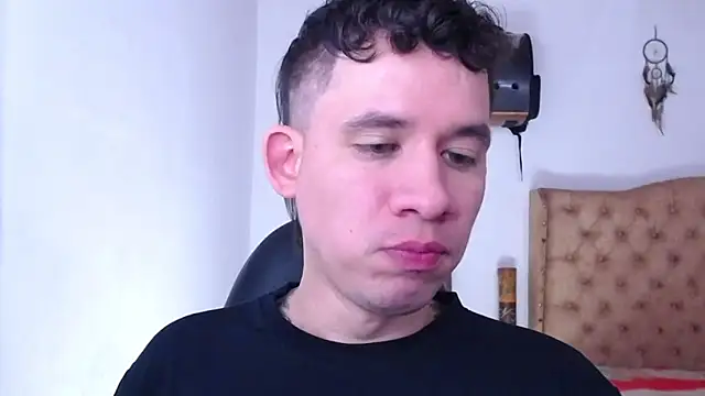 cute_eidenx webcam