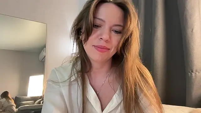 Victoria1Love webcam