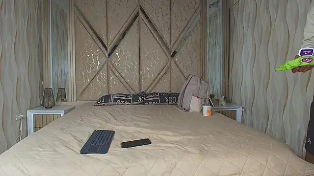 Hotcouple_222 webcam