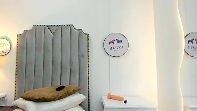 luna__evanss webcam