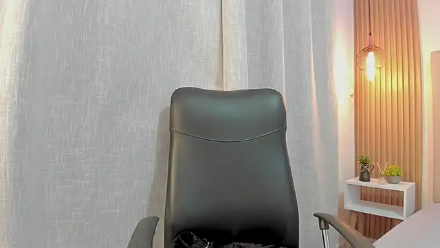 Victoria_Rosee webcam