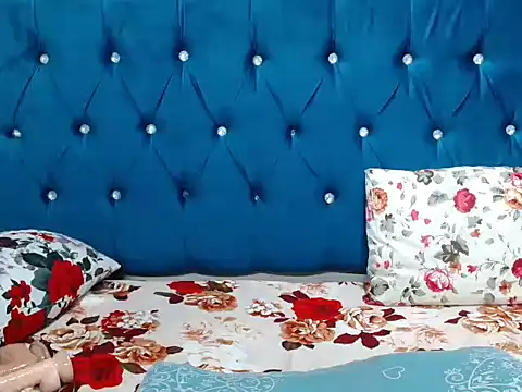 GaggingSlutXx webcam