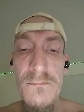 Ruffpecker75 webcam