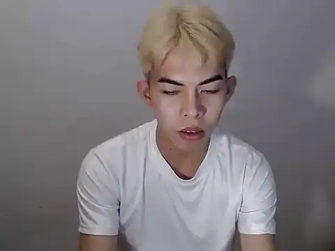 Urhotsilverboy webcam