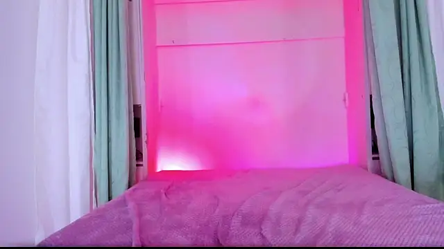 TomieDark_ webcam