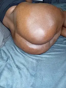 Prettyafricana webcam