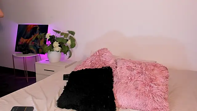 NicoleDiior webcam