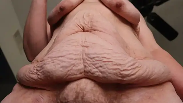 BellaBlueBBW webcam
