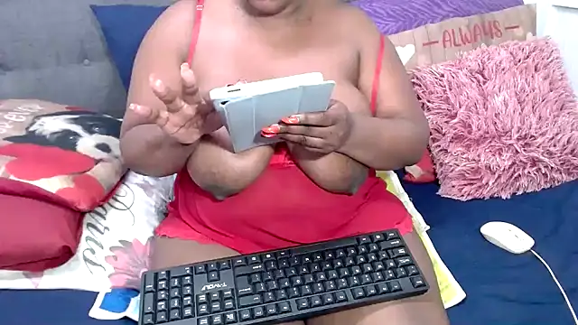 CurveyChocClitX5
