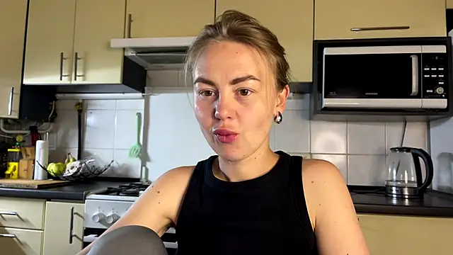 martaluna_ - MartaLuna_'s free webcam - UK Sex Cams