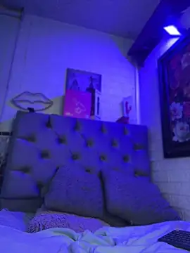 Lyabindyina - Couple webcam sex chat