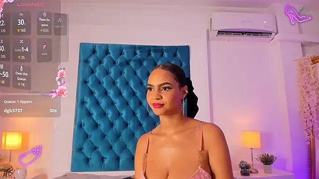 ZoeSantanna_ webcam