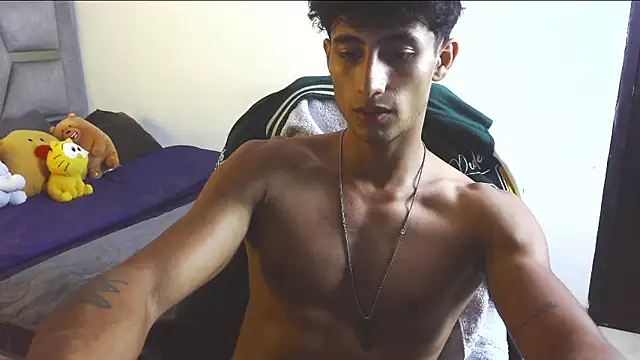 MaxiimoRomano_ webcam