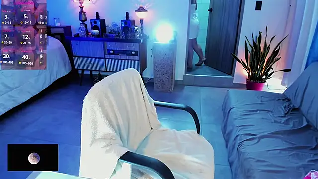 honey_mooon webcam