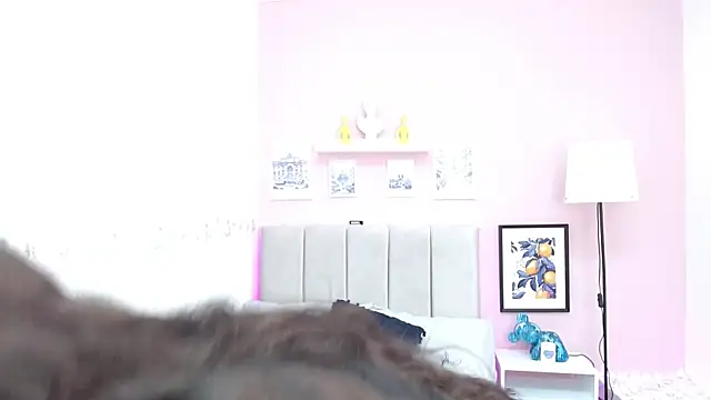 Angelie_Rosebrm webcam
