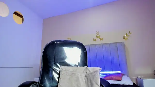 Nascary_Fox webcam
