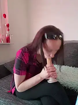LindaLee90 webcam