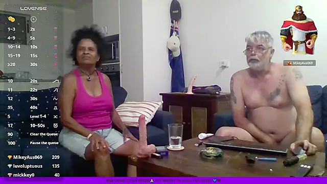 curious52 webcam