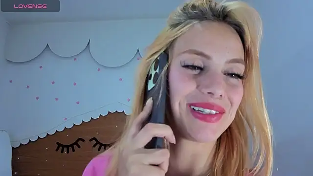 emma_wockll_t webcam