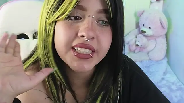 NekoWaifu webcam