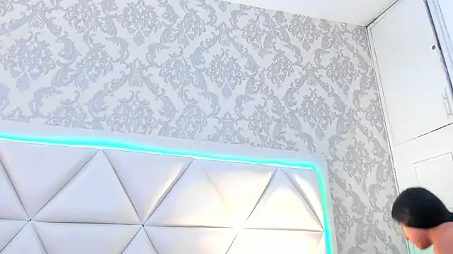 ScarletJons webcam