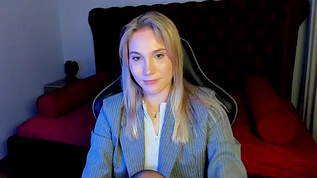 ElaraVoltage webcam
