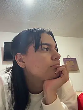 Alaia_Blosson webcam