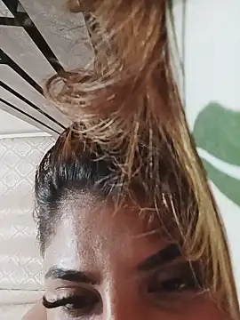 Sanaya_Gil webcam