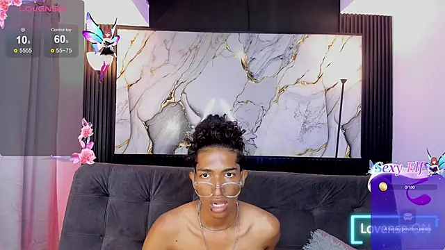 triiangel_latinboy webcam