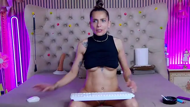 PlayfulShow webcam