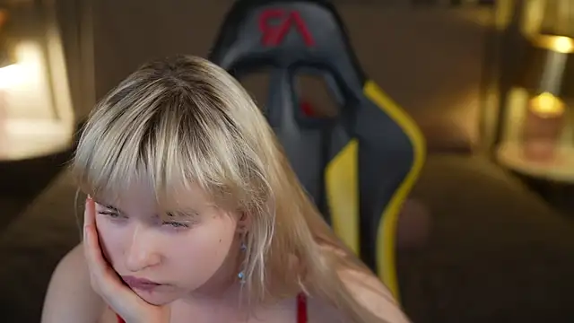 Ava_kiss054 webcam