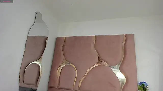 Aisha_violeht webcam