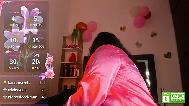 Blair_Curvy webcam
