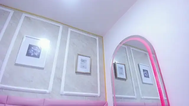 sofie_rouge webcam