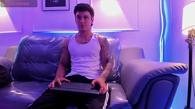 Leo_santoro webcam
