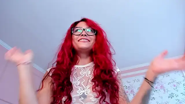mae_lyra webcam