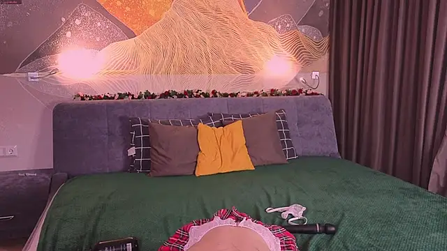 MilaYumi webcam