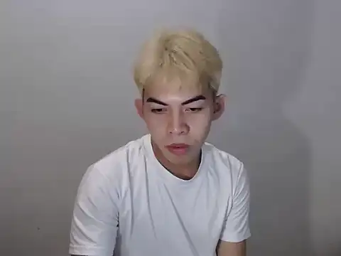 Urhotsilverboy webcam