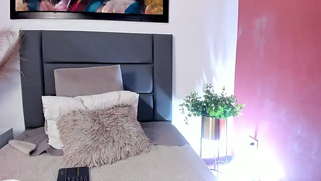 FreyaCameron webcam