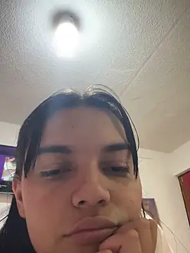 Alaia_Blosson webcam