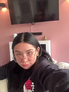 CelesteBlack_Pink webcam