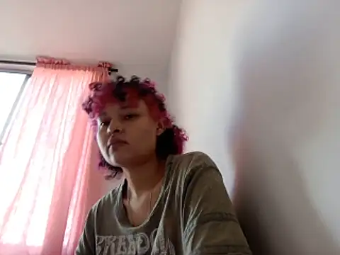 Ari_vibesX webcam